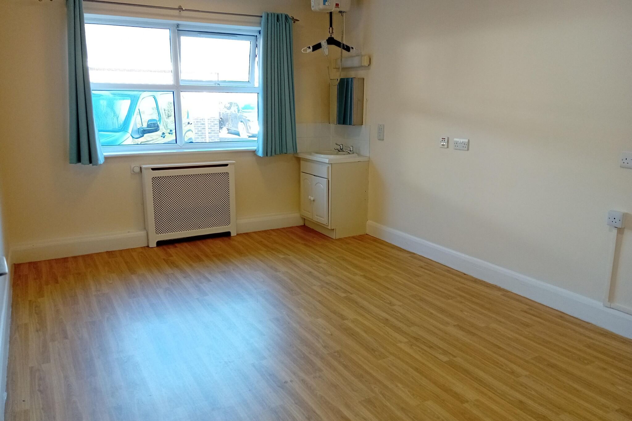 Salisbury Road empty bedroom