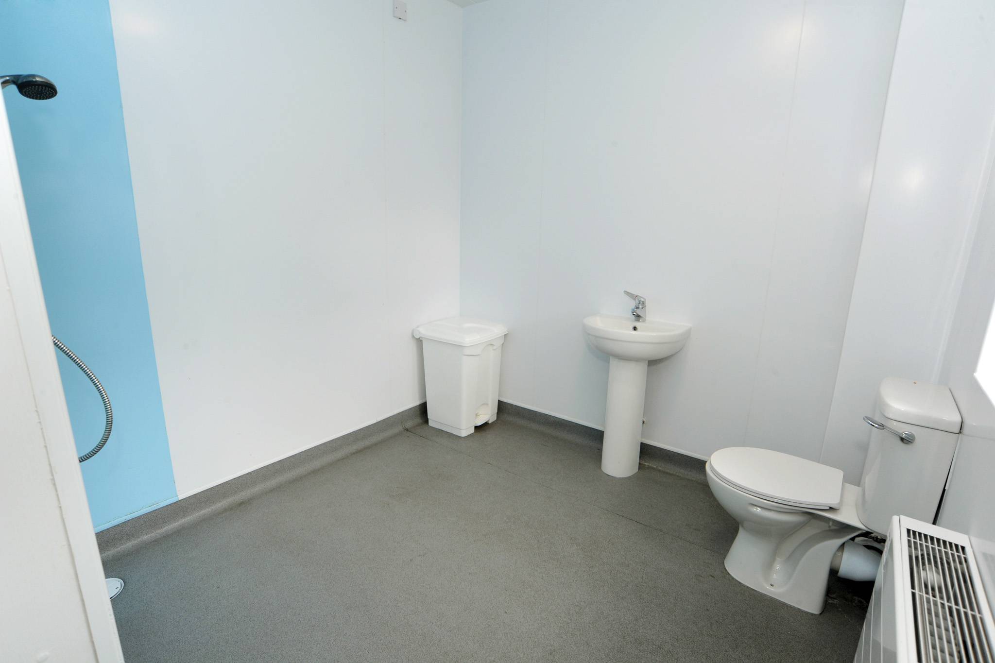 Kingdom House wetroom