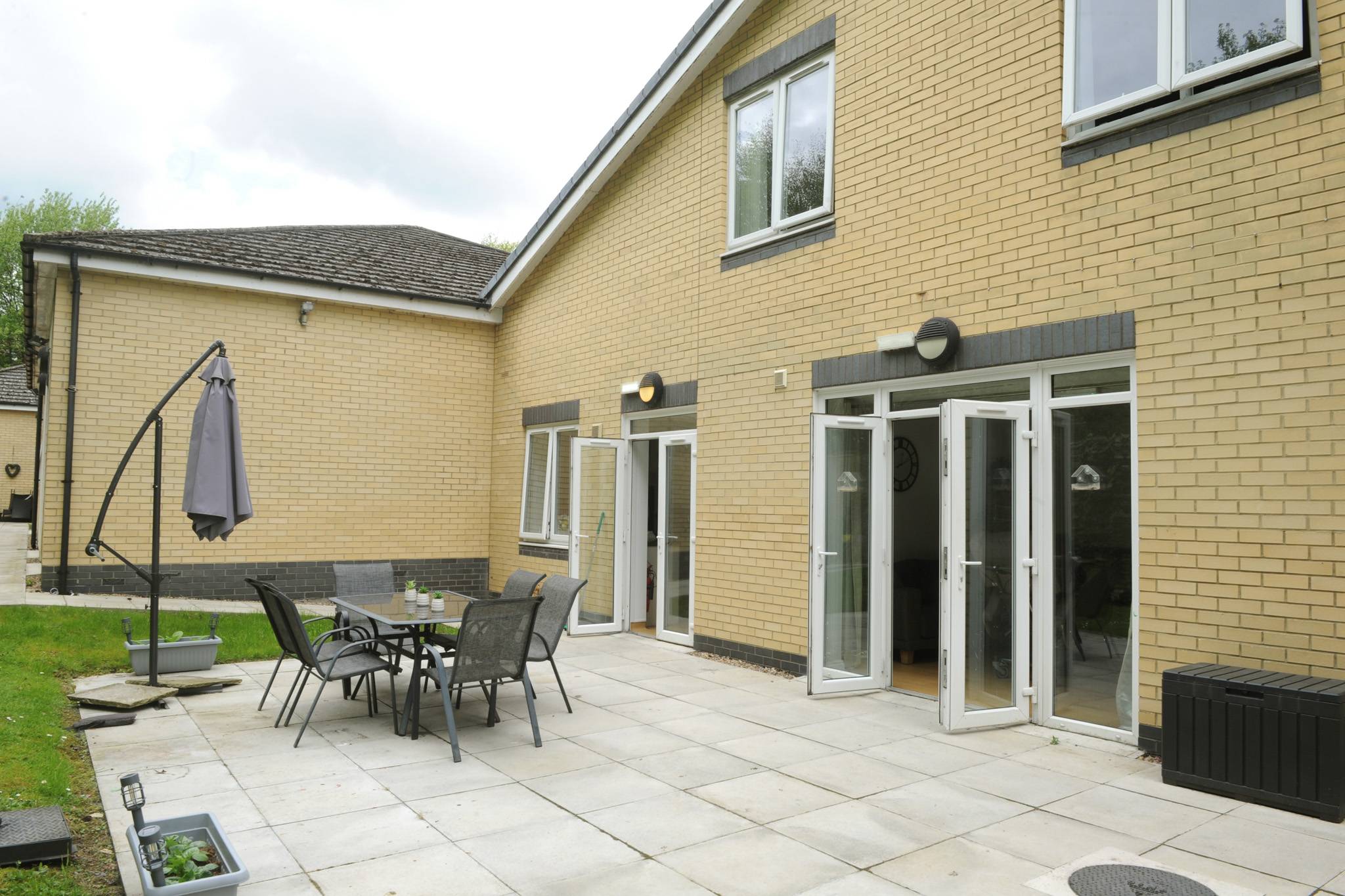 Tanglewood Mews patio