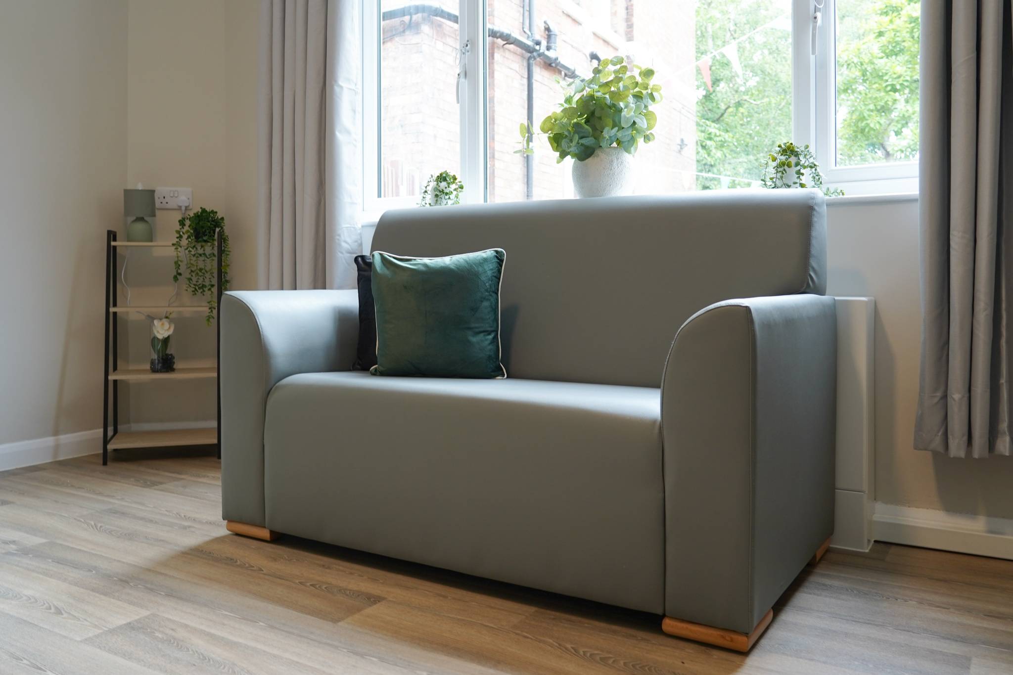 Coach House Burton lounge