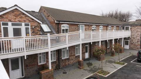 Cobblestone Court