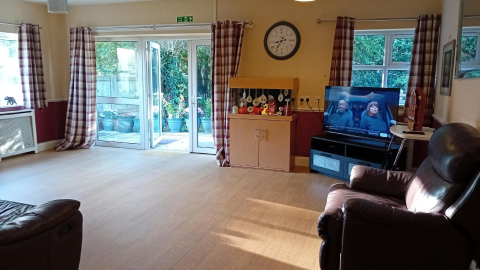 Salisbury Road lounge