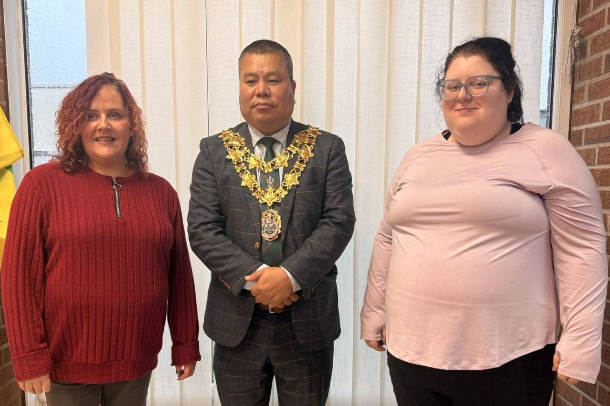 Sara, Addison and Mayor Saru